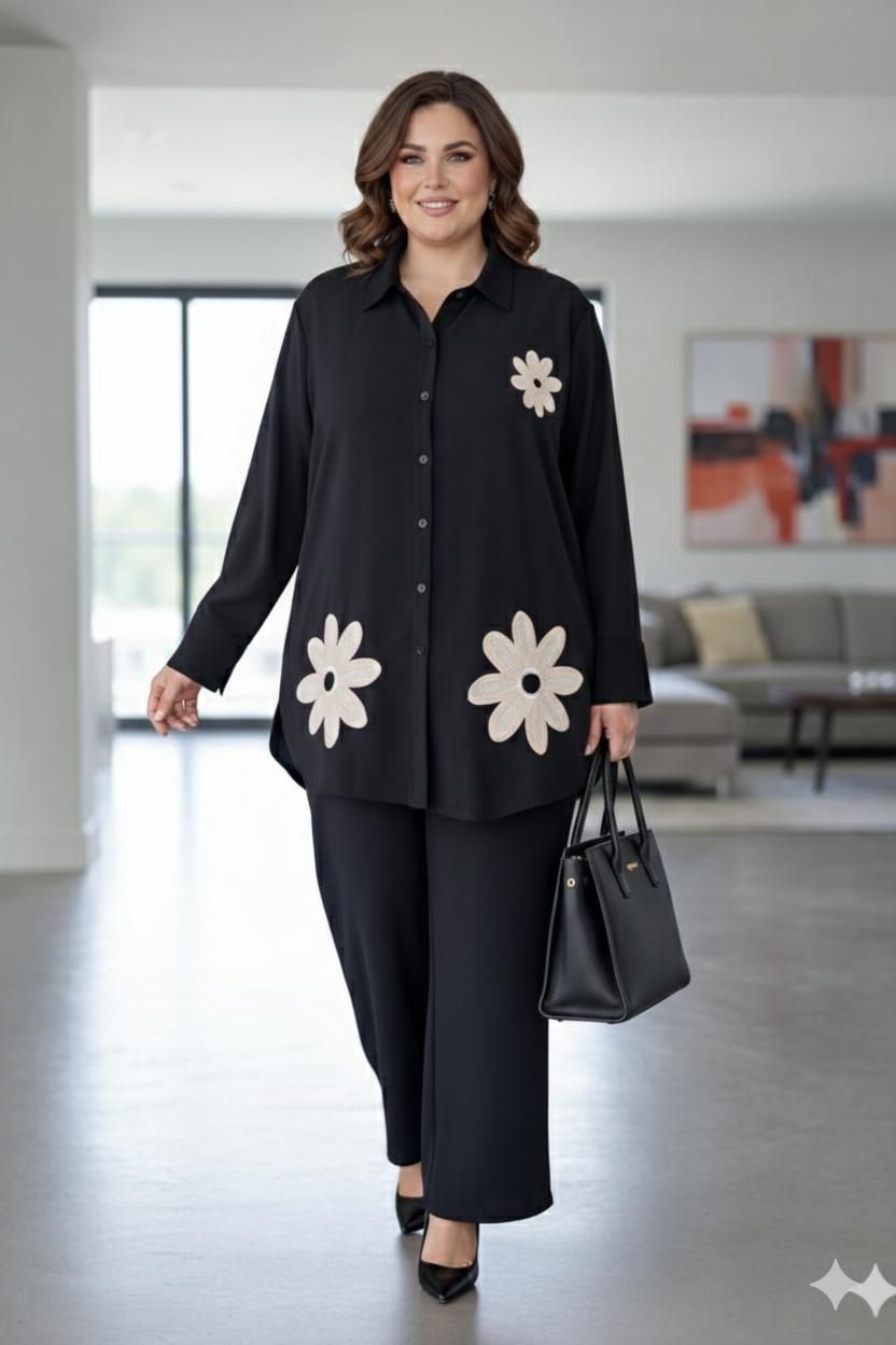 D'MAYE  Midnight Daisy Embroidered Kurta Set