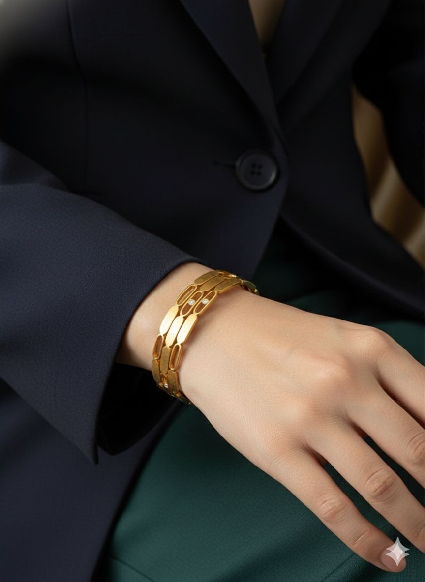 D'MAYE Gold Link Crystal Bracelet for Women – Elegant Statement Bracelet