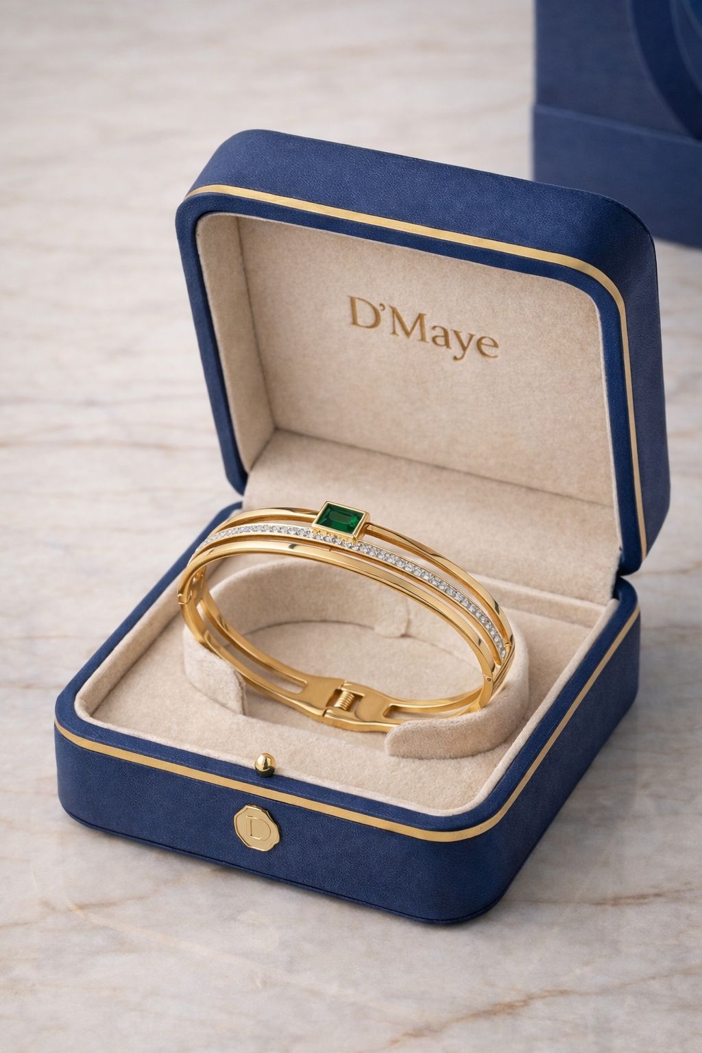 D’MAYE Emerald Diamond Bangle Bracelet