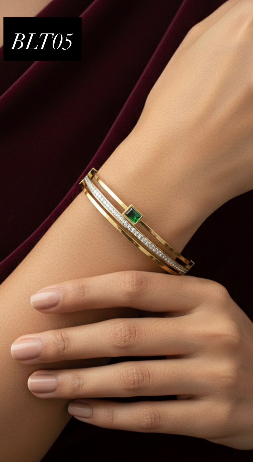 D’MAYE Emerald Diamond Bangle Bracelet