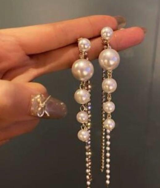 Luxury Multi-Pearl Dangle Earrings with Chain Detail