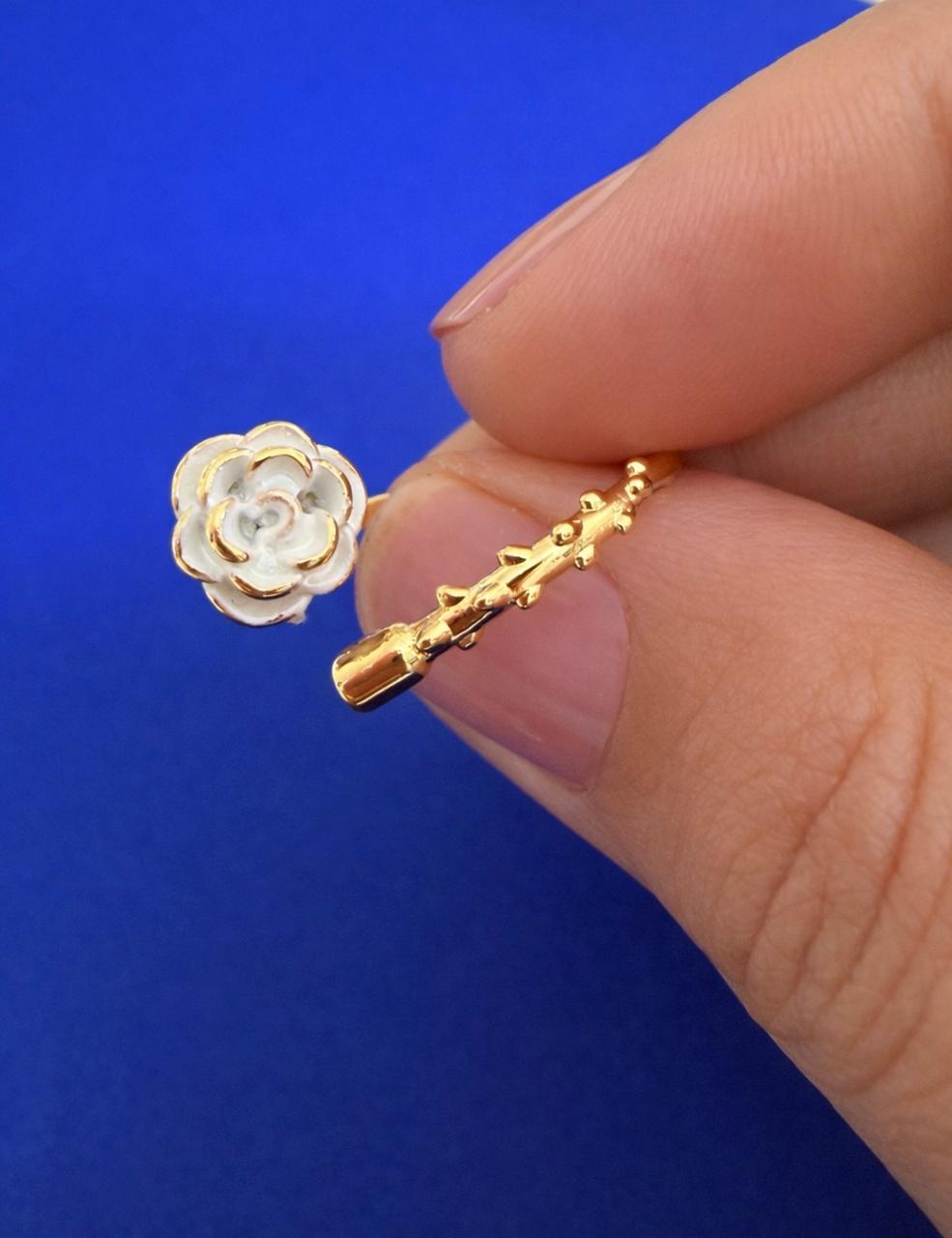 Minimal White Rose Adjustable Gold Ring for Women/D'MAYE