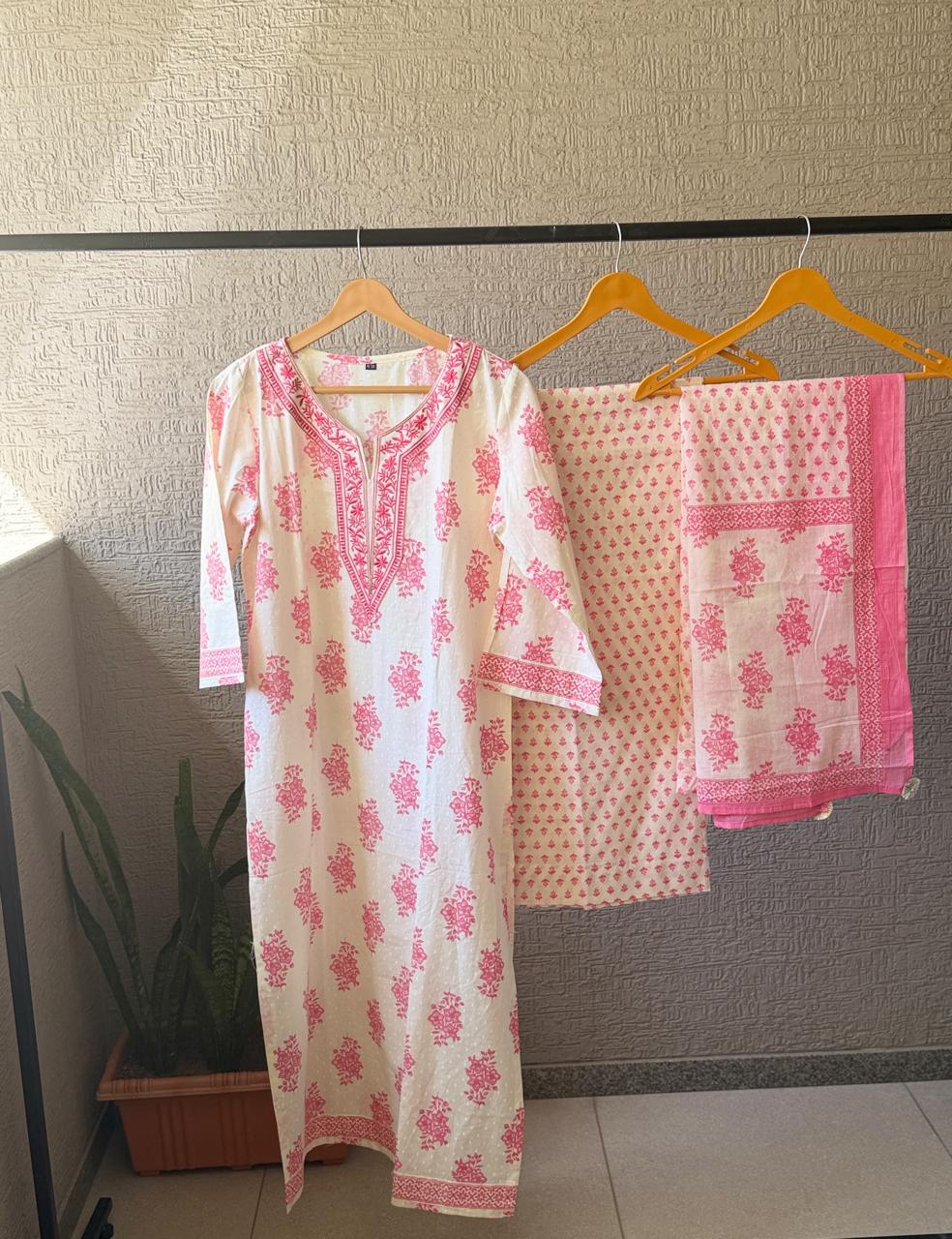 D’MAYE Pink Floral Cotton Kurta Set with Dupatta