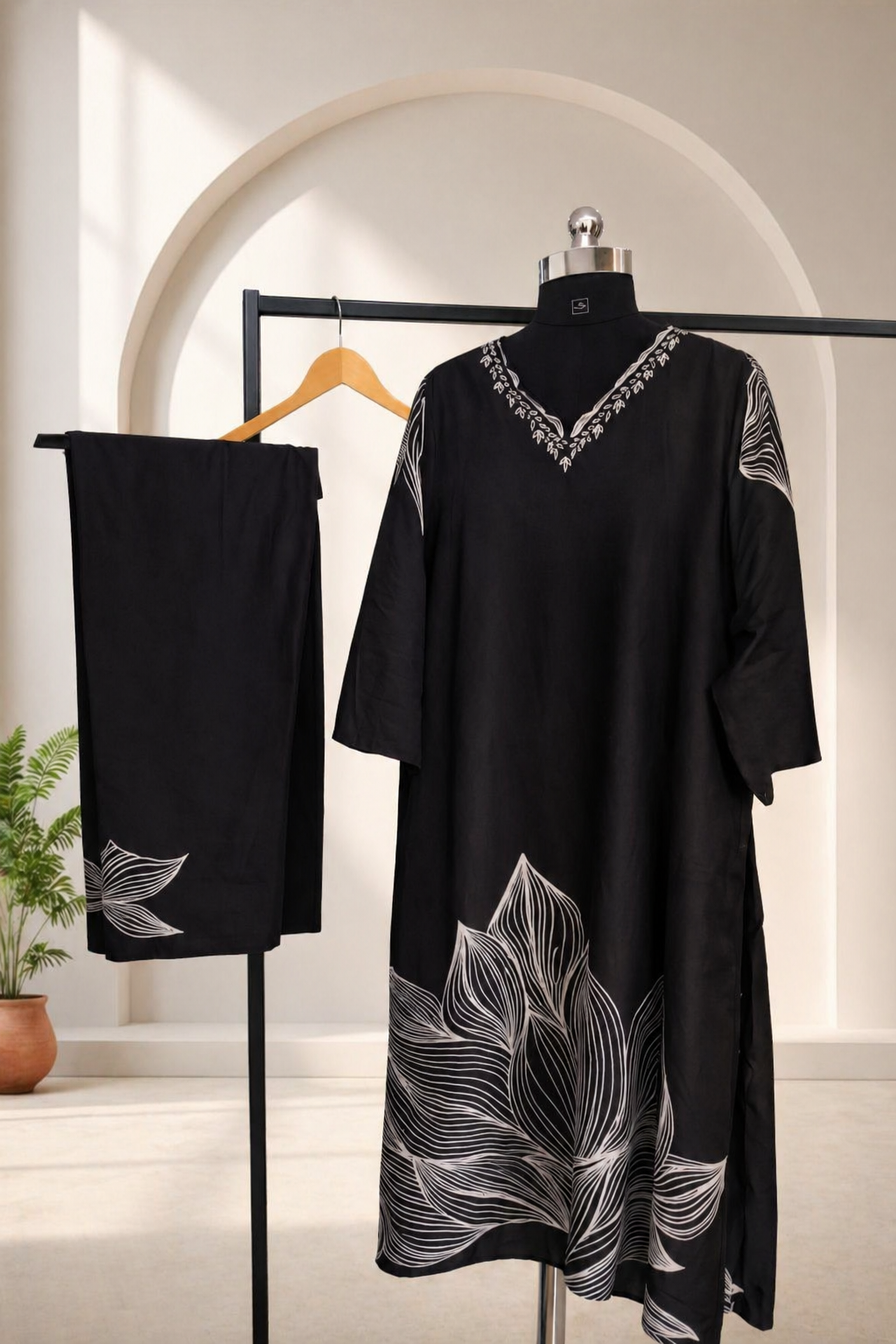 D'MAYE Black Printed Kurta Pant Set for Women