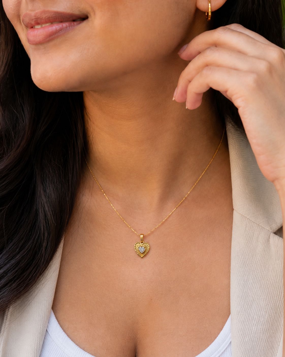 Elegant Gold Heart Pendant Necklace – Anti-Tarnish Chain for Women